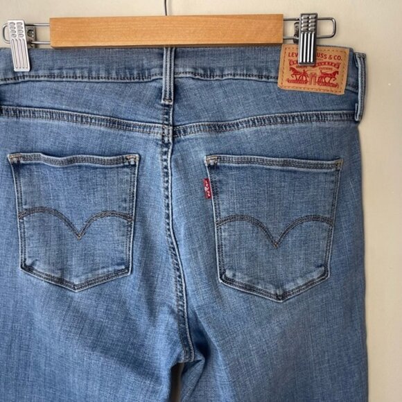 LEVI’S women’s slimming boot cut jeans medium wash mid rise size 30 - Picture 6 of 13